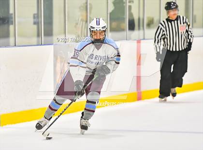 Thumbnail 3 in Toms River South/Toms River East vs Southern Regional photogallery.