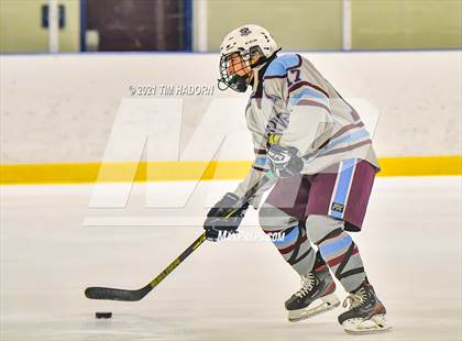 Thumbnail 3 in Toms River South/Toms River East vs Southern Regional photogallery.