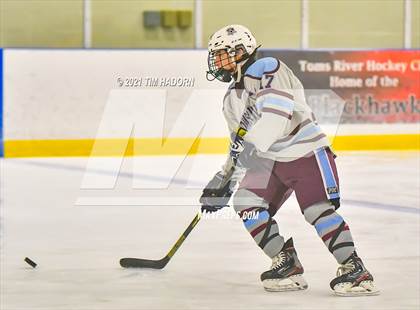 Thumbnail 2 in Toms River South/Toms River East vs Southern Regional photogallery.