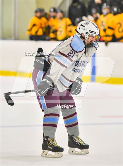 Thumbnail 3 in Toms River South/Toms River East vs Southern Regional photogallery.