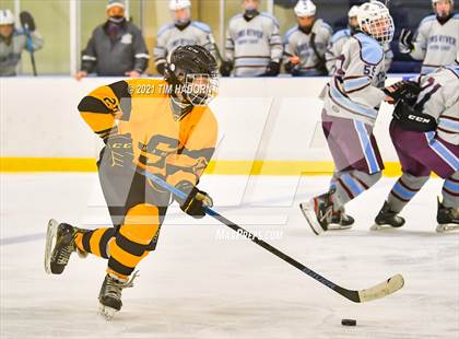Thumbnail 3 in Toms River South/Toms River East vs Southern Regional photogallery.
