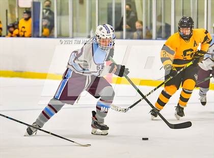Thumbnail 3 in Toms River South/Toms River East vs Southern Regional photogallery.