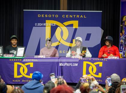 Thumbnail 2 in DeSoto Central Signing Day photogallery.