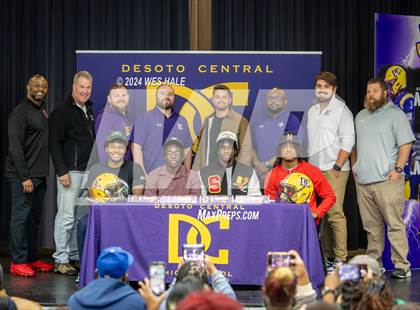 Thumbnail 2 in DeSoto Central Signing Day photogallery.