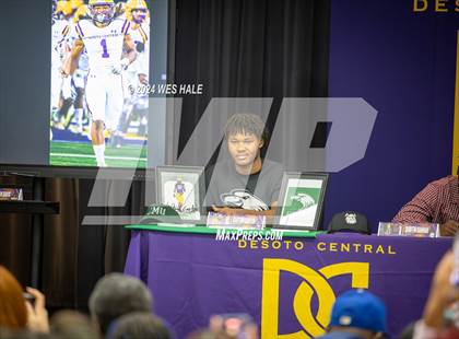 Thumbnail 3 in DeSoto Central Signing Day photogallery.