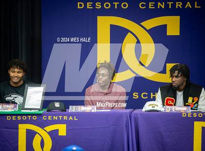 Thumbnail 3 in DeSoto Central Signing Day photogallery.