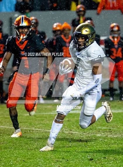 Thumbnail 3 in Cardinal Gibbons vs. Chambers (NCHSAA 4A Final) photogallery.