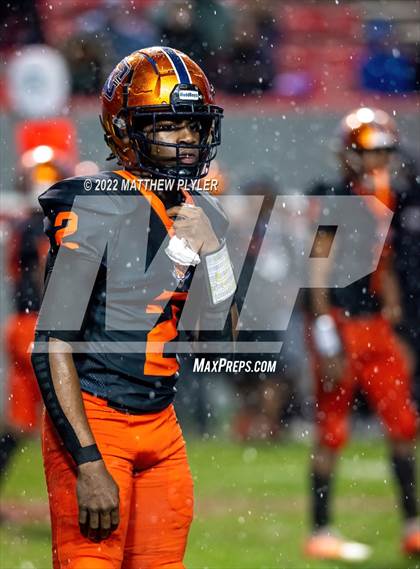 Thumbnail 3 in Cardinal Gibbons vs. Chambers (NCHSAA 4A Final) photogallery.