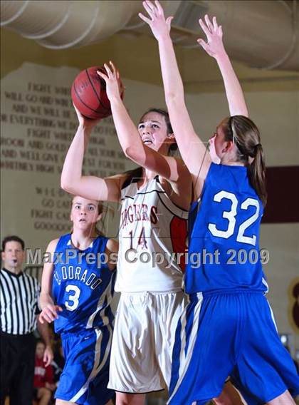 Thumbnail 1 in El Dorado vs. Roseville (Whitney Wildcat Tournament) photogallery.
