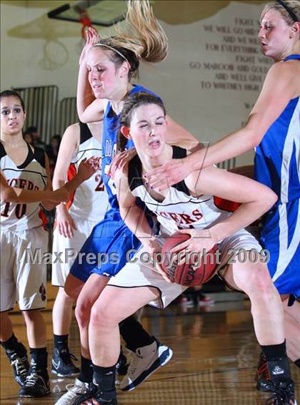 Thumbnail 2 in El Dorado vs. Roseville (Whitney Wildcat Tournament) photogallery.