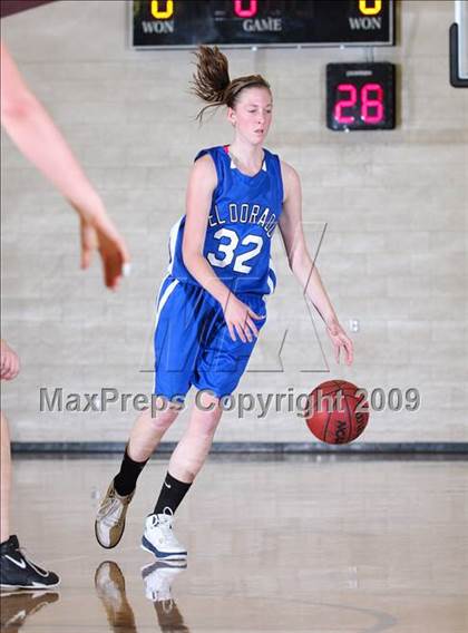 Thumbnail 2 in El Dorado vs. Roseville (Whitney Wildcat Tournament) photogallery.