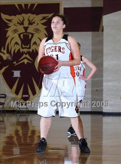 Thumbnail 3 in El Dorado vs. Roseville (Whitney Wildcat Tournament) photogallery.