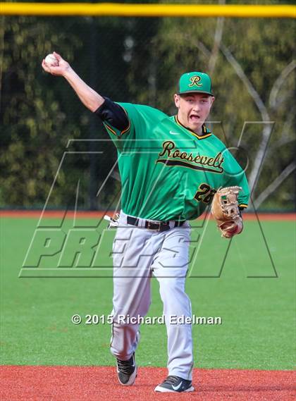 Thumbnail 1 in Roosevelt @ Eastside Catholic photogallery.