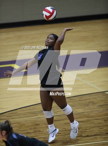 Thumbnail 2 in Pflugerville @ Liberty Hill photogallery.