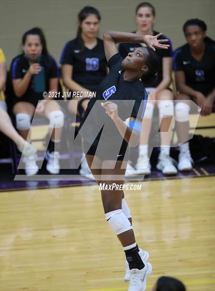 Thumbnail 3 in Pflugerville @ Liberty Hill photogallery.