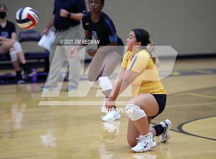 Thumbnail 3 in Pflugerville @ Liberty Hill photogallery.