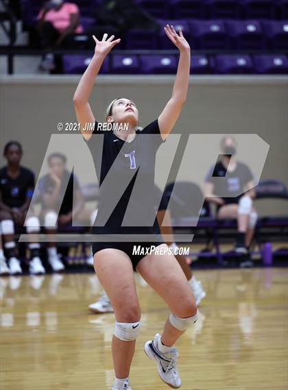 Thumbnail 3 in Pflugerville @ Liberty Hill photogallery.