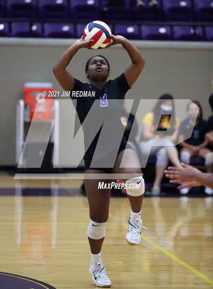 Thumbnail 3 in Pflugerville @ Liberty Hill photogallery.