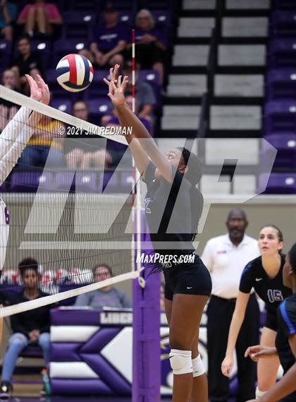 Thumbnail 2 in Pflugerville @ Liberty Hill photogallery.