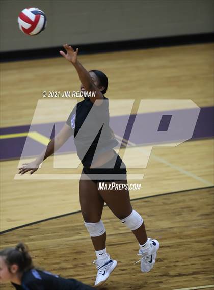 Thumbnail 3 in Pflugerville @ Liberty Hill photogallery.