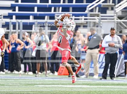 Thumbnail 3 in Chaminade-Madonna vs. Cardinal Newman (FHSAA 1A Final) photogallery.