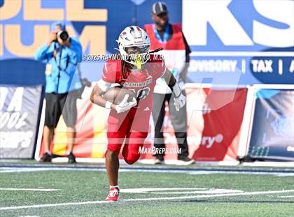 Thumbnail 3 in Chaminade-Madonna vs. Cardinal Newman (FHSAA 1A Final) photogallery.