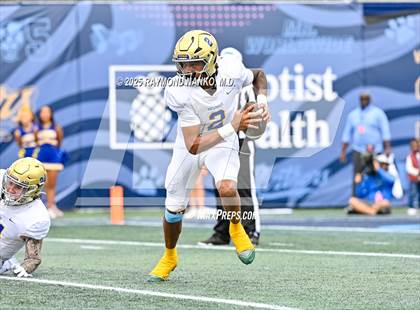 Thumbnail 3 in Chaminade-Madonna vs. Cardinal Newman (FHSAA 1A Final) photogallery.