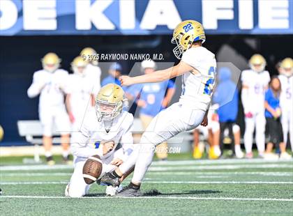 Thumbnail 1 in Chaminade-Madonna vs. Cardinal Newman (FHSAA 1A Final) photogallery.