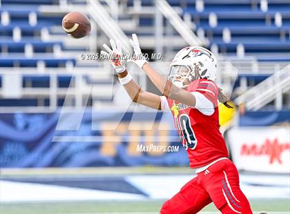 Thumbnail 2 in Chaminade-Madonna vs. Cardinal Newman (FHSAA 1A Final) photogallery.