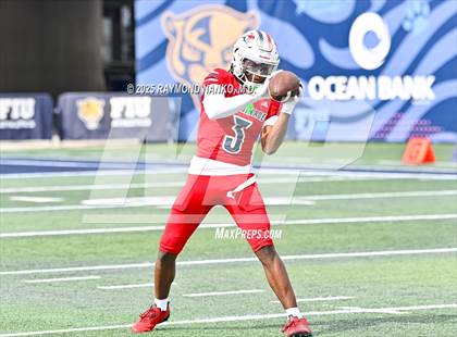 Thumbnail 1 in Chaminade-Madonna vs. Cardinal Newman (FHSAA 1A Final) photogallery.