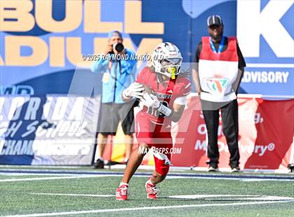 Thumbnail 2 in Chaminade-Madonna vs. Cardinal Newman (FHSAA 1A Final) photogallery.