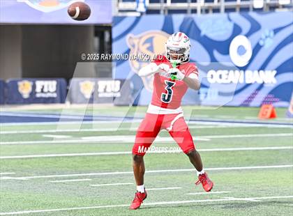 Thumbnail 3 in Chaminade-Madonna vs. Cardinal Newman (FHSAA 1A Final) photogallery.