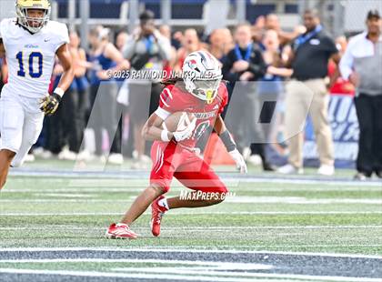 Thumbnail 3 in Chaminade-Madonna vs. Cardinal Newman (FHSAA 1A Final) photogallery.