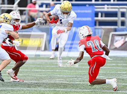Thumbnail 3 in Chaminade-Madonna vs. Cardinal Newman (FHSAA 1A Final) photogallery.