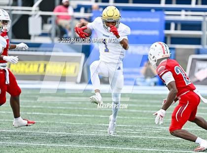 Thumbnail 1 in Chaminade-Madonna vs. Cardinal Newman (FHSAA 1A Final) photogallery.