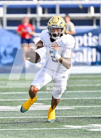 Thumbnail 2 in Chaminade-Madonna vs. Cardinal Newman (FHSAA 1A Final) photogallery.