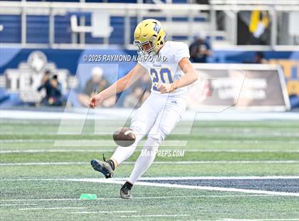 Thumbnail 2 in Chaminade-Madonna vs. Cardinal Newman (FHSAA 1A Final) photogallery.