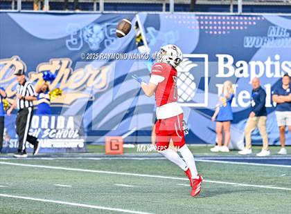 Thumbnail 1 in Chaminade-Madonna vs. Cardinal Newman (FHSAA 1A Final) photogallery.