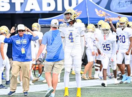 Thumbnail 2 in Chaminade-Madonna vs. Cardinal Newman (FHSAA 1A Final) photogallery.