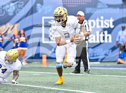 Thumbnail 2 in Chaminade-Madonna vs. Cardinal Newman (FHSAA 1A Final) photogallery.