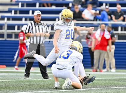 Thumbnail 3 in Chaminade-Madonna vs. Cardinal Newman (FHSAA 1A Final) photogallery.
