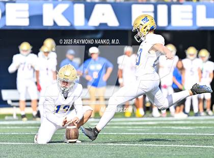 Thumbnail 3 in Chaminade-Madonna vs. Cardinal Newman (FHSAA 1A Final) photogallery.