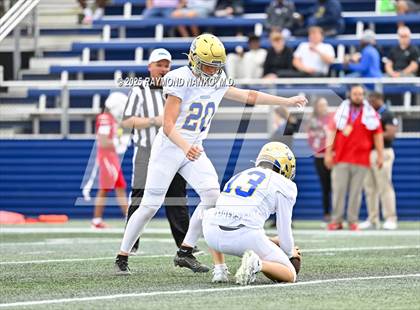 Thumbnail 2 in Chaminade-Madonna vs. Cardinal Newman (FHSAA 1A Final) photogallery.
