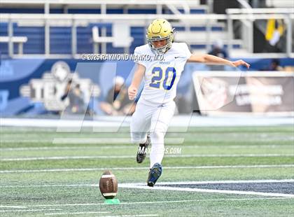 Thumbnail 3 in Chaminade-Madonna vs. Cardinal Newman (FHSAA 1A Final) photogallery.