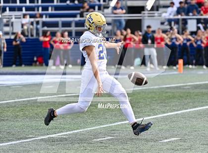 Thumbnail 1 in Chaminade-Madonna vs. Cardinal Newman (FHSAA 1A Final) photogallery.