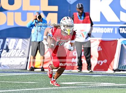 Thumbnail 1 in Chaminade-Madonna vs. Cardinal Newman (FHSAA 1A Final) photogallery.