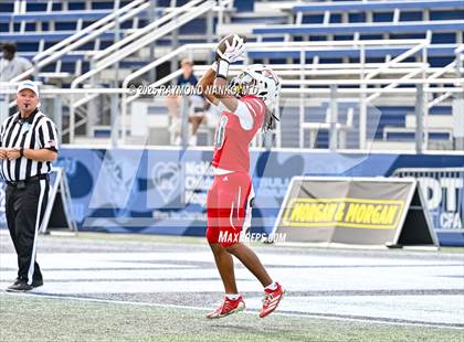 Thumbnail 1 in Chaminade-Madonna vs. Cardinal Newman (FHSAA 1A Final) photogallery.