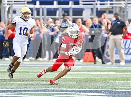 Thumbnail 2 in Chaminade-Madonna vs. Cardinal Newman (FHSAA 1A Final) photogallery.