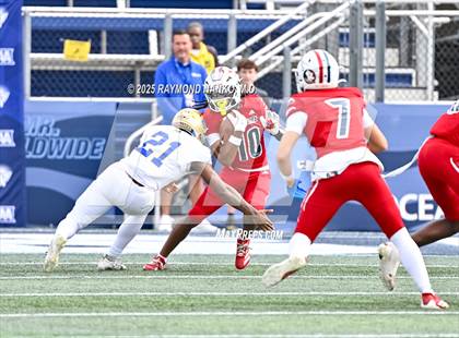 Thumbnail 1 in Chaminade-Madonna vs. Cardinal Newman (FHSAA 1A Final) photogallery.