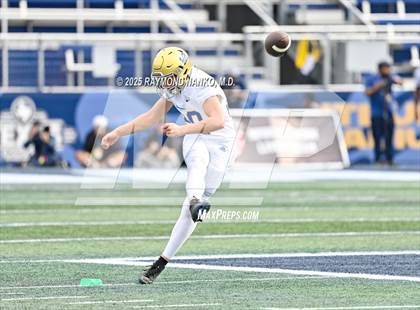 Thumbnail 3 in Chaminade-Madonna vs. Cardinal Newman (FHSAA 1A Final) photogallery.